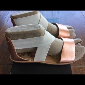 sorel gold strappy sport sandals